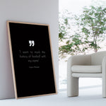 Indlæs billede til gallerivisning Kylian Mbappé Fodbold Plakat | Til Real Madrid Fans | Denne plakat viser Kylian Mbappé i en ikonisk Real Madrid trøje, klar til at score mål. Perfekt til fodboldfans og specielt Real Madrid entusiaster.