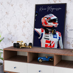 Indlæs billede til gallerivisning Kevin Magnussen F1 Plakat | Unikt Racerdesign | Formel 1 Baner | Dynamisk Motorsport Kunst | Plakaty.dk