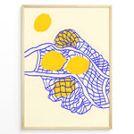 Indlæs billede til gallerivisning Minimalist wall art plakat of yellow lemons in a blue net pattern on a beige background—modern kitchen or dining room décor print.
