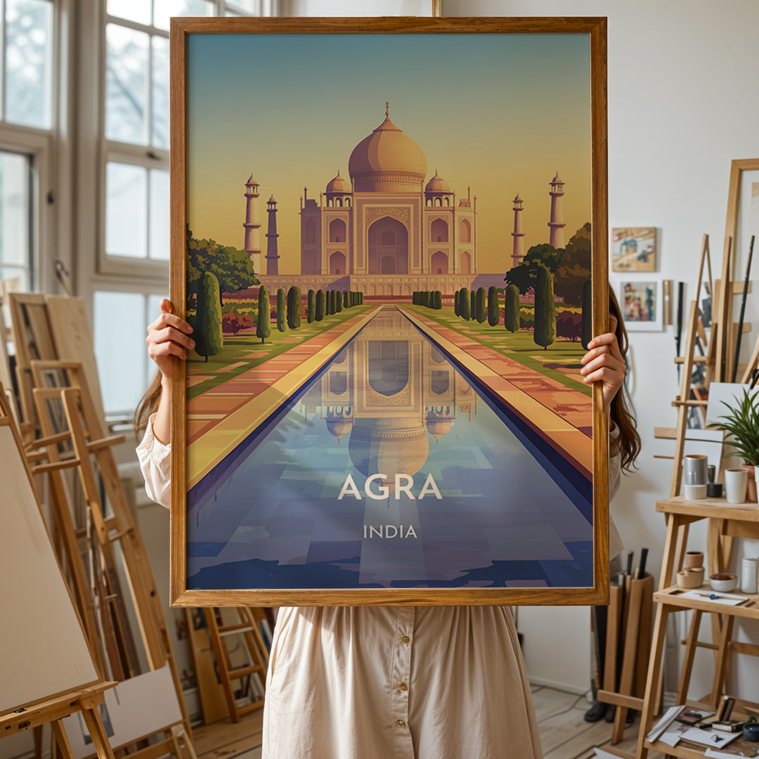 Agra Vintage Travel Plakat | Vintage Travel Poster | Denne plakat viser det ikoniske Taj Mahal i Agra, Indien, med dets hvide marmorkupler og minareter mod en gradient himmel. Perfekt til rejse- og arkitekturentusiaster.