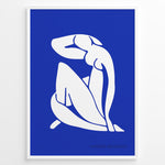 Indlæs billede til gallerivisning Abstract Poise Plakat | Matisse Poster | Stiliseret hvid figur på blå baggrund

