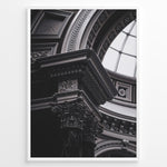 Indlæs billede til gallerivisning Fashion Plakat | Architectural Elegance: Classical Interior with Ornate Column and Dome Plakaty.dk | Close-up photograph of an ornate Corinthian column supporting a decorated entablature beneath a domed ceiling with intricate molding and classical architectural detailing.
