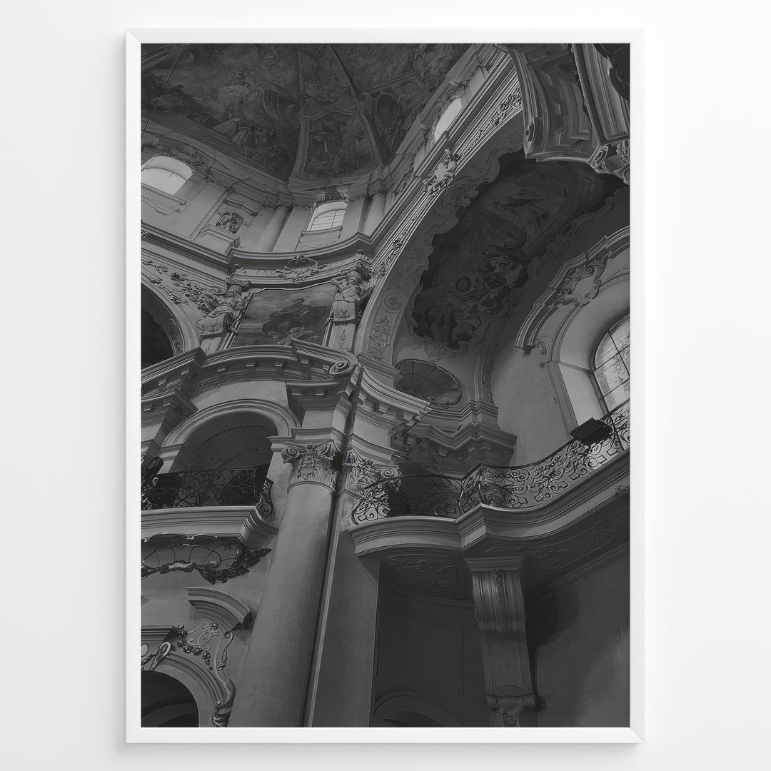 Fashion Plakat | Baroque Church Interior – Architectural Black and White Photography Plakaty.dk | Black and white photograph of a grand Baroque church interior with ornate columns, decorative arches, and ceiling frescoes
