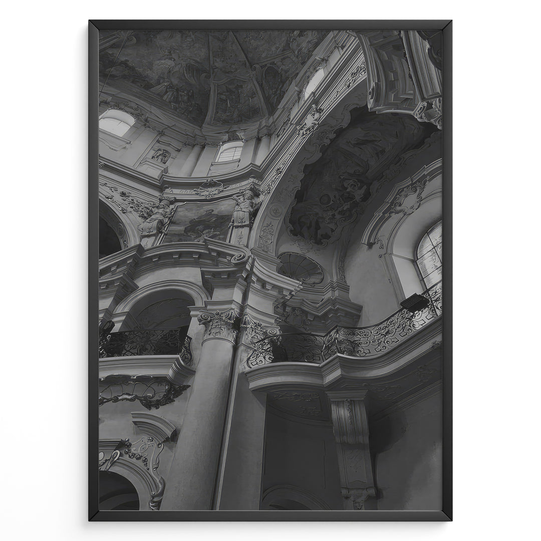 Fashion Plakat | Baroque Church Interior – Architectural Black and White Photography Plakaty.dk | Black and white photograph of a grand Baroque church interior with ornate columns, decorative arches, and ceiling frescoes