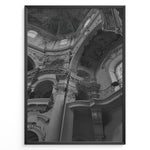 Indlæs billede til gallerivisning Fashion Plakat | Baroque Church Interior – Architectural Black and White Photography Plakaty.dk | Black and white photograph of a grand Baroque church interior with ornate columns, decorative arches, and ceiling frescoes
