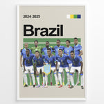 Indlæs billede til gallerivisning Holdfoto | Brazil fodboldplakat 2024-2025 med hele landsholdet i blå trøjer – perfekt vægkunst til fans af brasiliansk fodbold og samba-stil.
