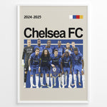 Indlæs billede til gallerivisning Holdfoto | Chelsea FC fodboldplakat 2024-2025 med hele truppen i blå trøjer – ideel vægdekoration til fans af Chelsea og engelsk fodbold.
