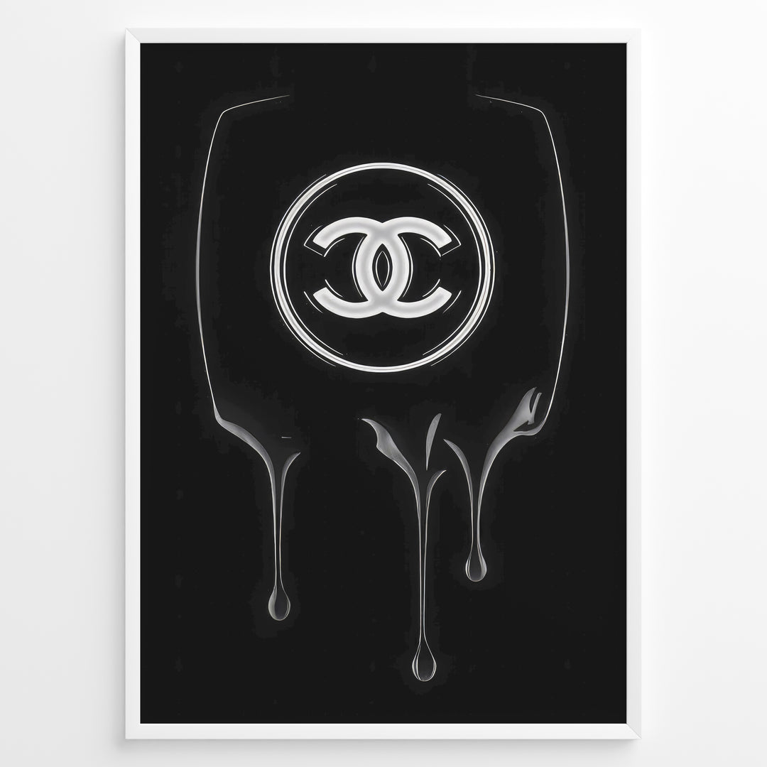 Fashion Plakat | Dripping Chanel Logo – Bold Black Fashion Wall Art Plakaty.dk | Glossy black and white artwork of the Chanel logo with a dripping paint effect on a dark background, creating a bold and modern fashion statement.