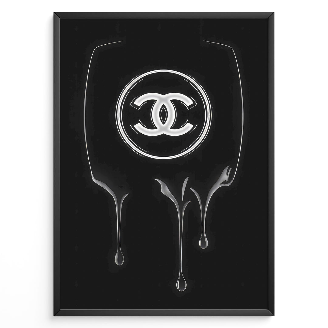 Fashion Plakat | Dripping Chanel Logo – Bold Black Fashion Wall Art Plakaty.dk | Glossy black and white artwork of the Chanel logo with a dripping paint effect on a dark background, creating a bold and modern fashion statement.