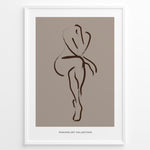 Indlæs billede til gallerivisning Framed minimalist nude line art poster showing an abstract female figure outline in brown on a taupe background.
