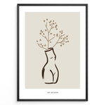 Indlæs billede til gallerivisning Framed Art Bohème poster featuring a minimalist vase in the shape of a female body holding brown floral branches on a neutral beige background.
