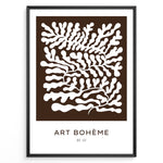 Indlæs billede til gallerivisning Framed Art Bohème poster showing abstract white leaf patterns on a dark brown background with minimalist text at the bottom.
