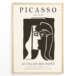 Indlæs billede til gallerivisning Framed Picasso “The Kiss” poster with two abstract faces in black on a beige background.
