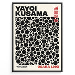 Indlæs billede til gallerivisning Framed Yayoi Kusama Infinity Dots art poster with black circular patterns and red Osaka 1992 text on a beige background.
