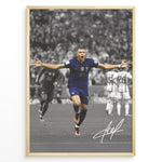 Indlæs billede til gallerivisning Kylian Mbappé celebrating goal in France blue jersey framed plakat
