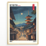 Indlæs billede til gallerivisning Japanske plakater | Nighttime illustration of Kyoto’s historic street with Yasaka Pagoda (Hōkanji Temple) under a full moon, framed by traditional wooden buildings.
