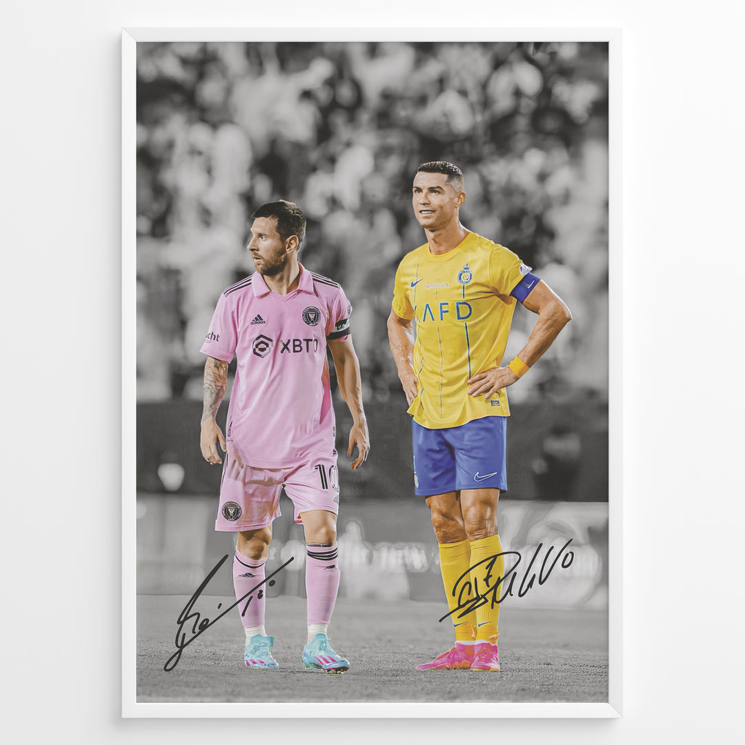 Plakat of Lionel Messi in pink Inter Miami jersey and Cristiano Ronaldo in yellow Al Nassr jersey, with printed signatures and black-and-white background.