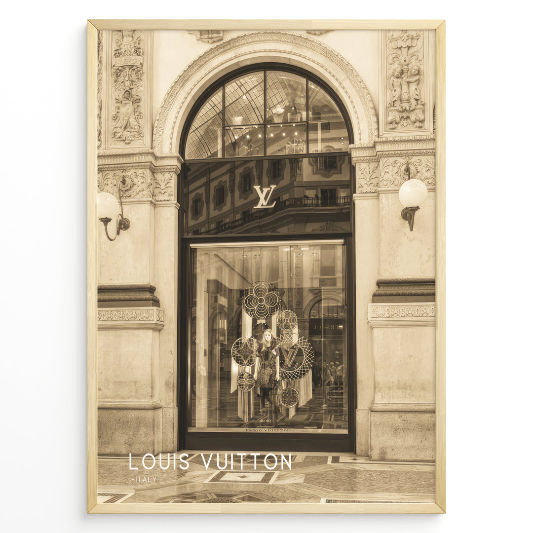 Fashion Plakat | Louis Vuitton Milan Galleria Storefront – Fashion Architecture Art Print Plakaty.dk | Sepia-toned image of the Louis Vuitton storefront at Galleria Vittorio Emanuele II in Milan, Italy.