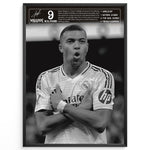 Indlæs billede til gallerivisning Kylian Mbappé Fodbold Plakat | Til Real Madrid Fans | Denne plakat viser Kylian Mbappé i en ikonisk Real Madrid trøje, klar til at score mål. Perfekt til fodboldfans og specielt Real Madrid entusiaster.
