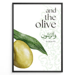 Indlæs billede til gallerivisning Oliven plakat med botanisk illustration og engelsk samt arabisk typografi inspireret af Koranens frugter
