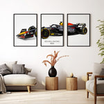 Indlæs billede til gallerivisning Triptych wall art plakat of the Red Bull Racing RB20 Formula 1 car displayed in a contemporary living room with a black leather sofa and modern furnishings.
