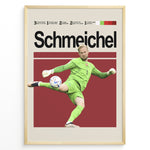 Indlæs billede til gallerivisning Kasper Schmeichel fodbold plakat i grøn Danmark målmandstrøje med spark til bolden og stilrent rødt baggrundsdesign.
