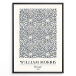 Indlæs billede til gallerivisning Framed William Morris Borage 1875 art print plakat featuring detailed navy floral and leaf patterns on a cream background.
