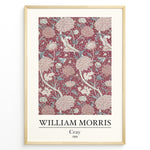 Indlæs billede til gallerivisning Framed William Morris Cray 1884 art print plakat with intricate red floral and leaf design accented by cream and pale blue tones.
