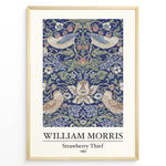 Indlæs billede til gallerivisning Framed William Morris Strawberry Thief 1883 art print plakat showing birds and strawberries with ornate floral patterns on a navy background.
