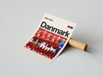 Indlæs billede til gallerivisning Holdfoto | Danmark landshold fodboldplakat 2024-2025 i klassiske røde trøjer – perfekt til fans af det danske nationalteam.

