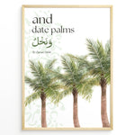 Indlæs billede til gallerivisning Dadelpalmer plakat med botanisk illustration og engelsk samt arabisk typografi inspireret af Koranens frugter
