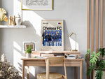 Indlæs billede til gallerivisning Holdfoto | Chelsea FC fodboldplakat 2024-2025 med hele truppen i blå trøjer – ideel vægdekoration til fans af Chelsea og engelsk fodbold.
