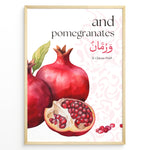 Indlæs billede til gallerivisning Granatæble plakat med botanisk illustration og engelsk samt arabisk typografi inspireret af Koranens frugter
