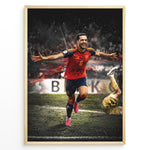 Indlæs billede til gallerivisning Mikel Merino plakat i Spaniens landsholdstrøje med moderne sort-hvid baggrund og jubelscene
